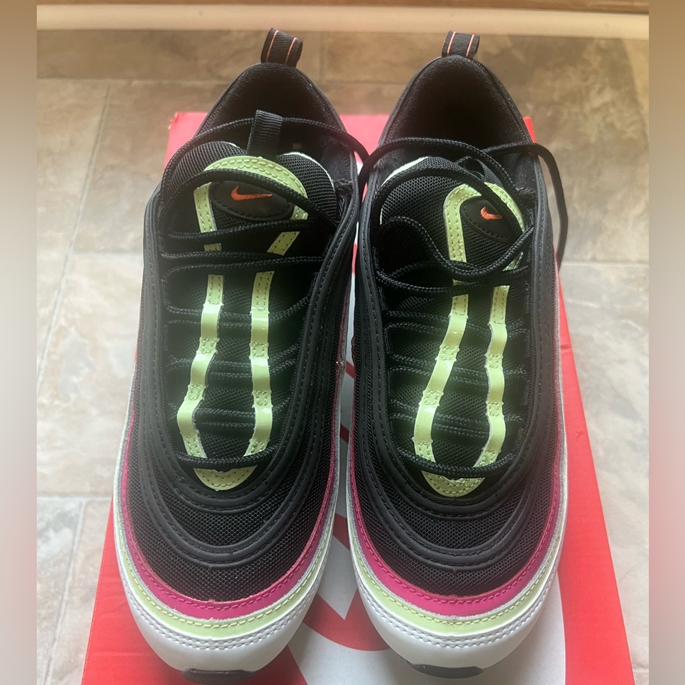 AIR MAX 97
"World Tour"